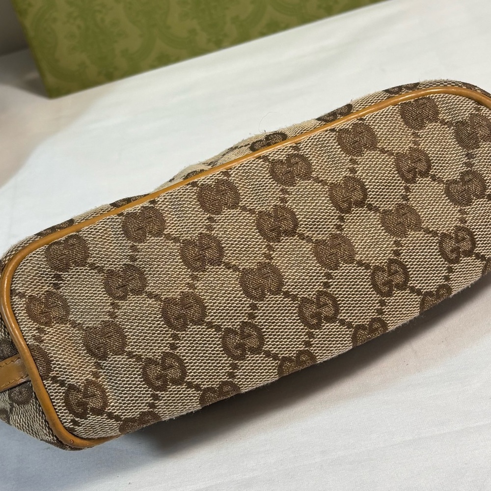 Super cute Gucci mini Pochette Sold - Picture 13 of 13